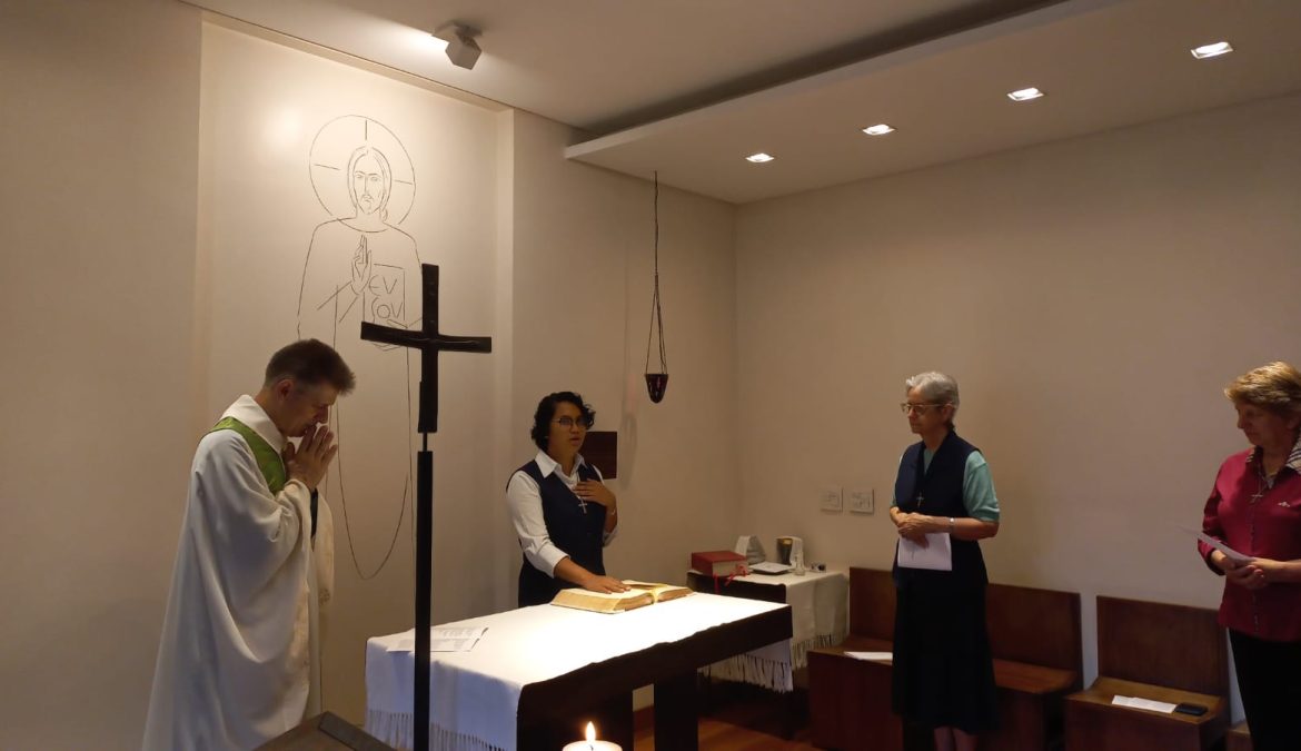 RENOVAÇÃO DE VOTOS RELIGIOSOS DE IR. ANTÔNIA BIANCA